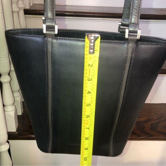 BURBERRY Black Leather Tote with Grey Accent Stripes and Nova Check Lining - Picture 10 of 17